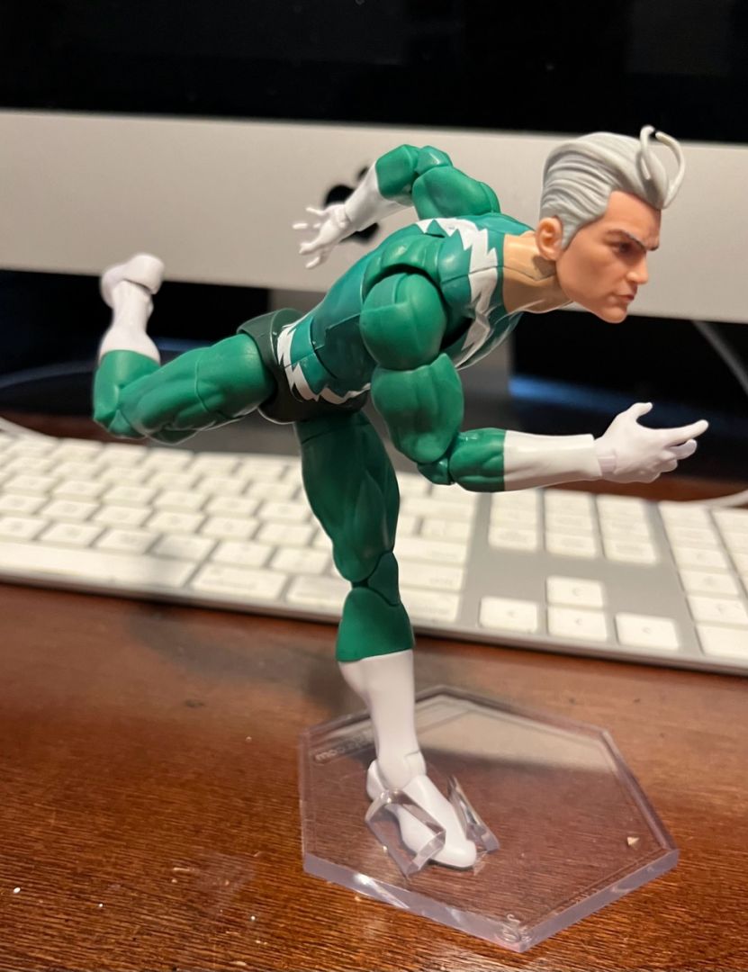 Marvel Legends Quicksilver  - Image 2