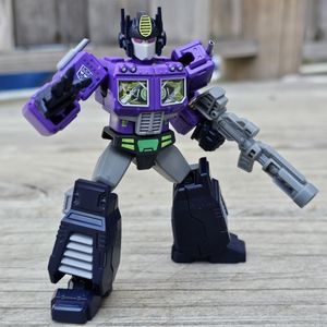 Shattered Glass Optimus Prime 
