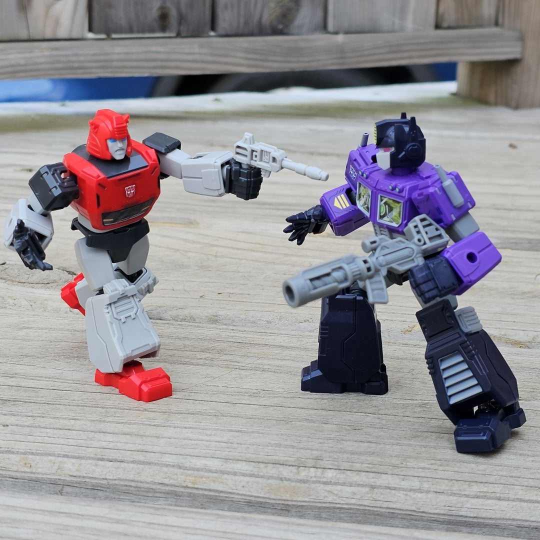 Shattered Glass Optimus Prime  - Image 3