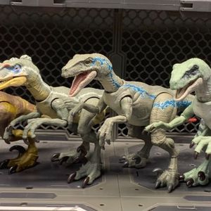 Velociraptor Blue
