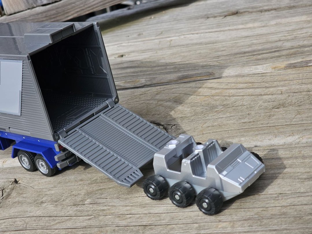 86 Optimus  - Image 11