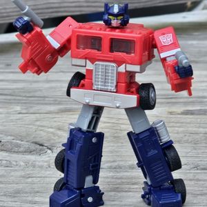 40th Anniversary Optimus Prime 