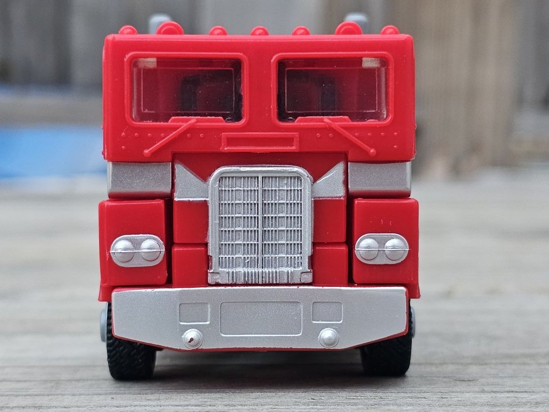 40th Anniversary Optimus Prime  - Image 6