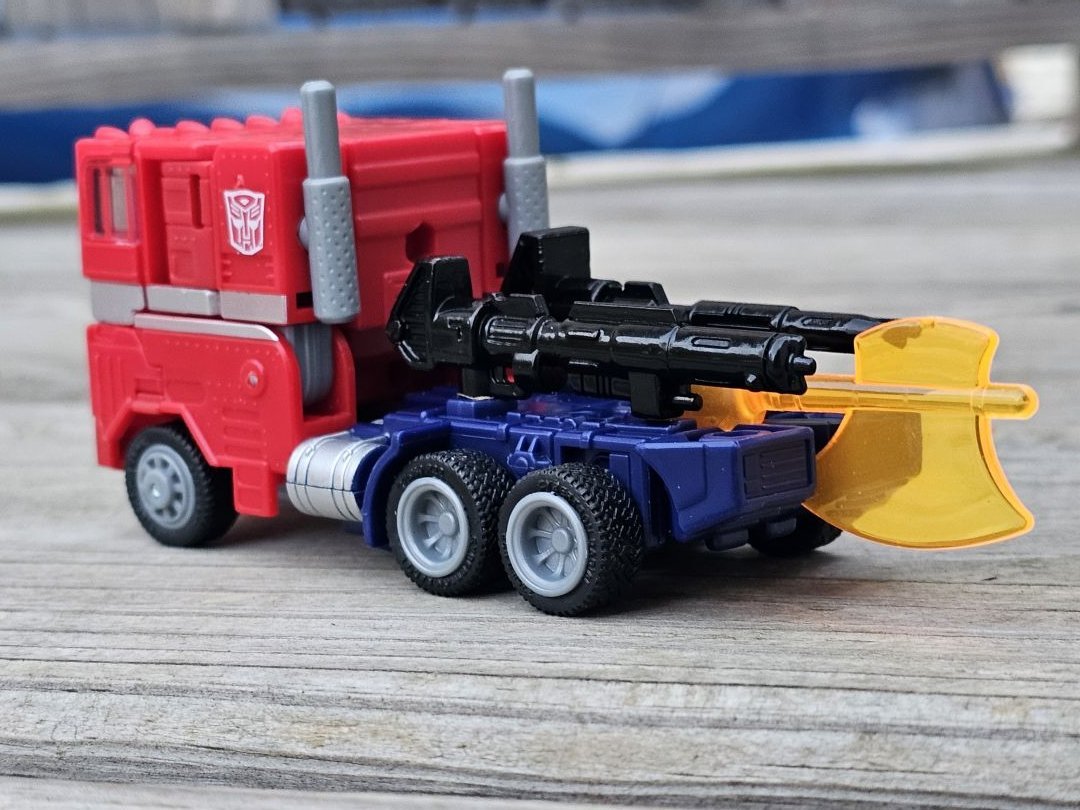 40th Anniversary Optimus Prime  - Image 8
