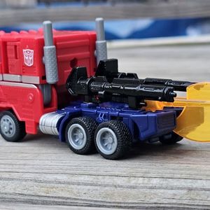 40th Anniversary Optimus Prime 