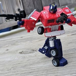 40th Anniversary Optimus Prime 