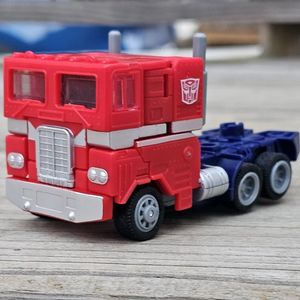 40th Anniversary Optimus Prime 