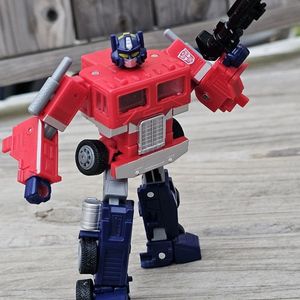 40th Anniversary Optimus Prime 