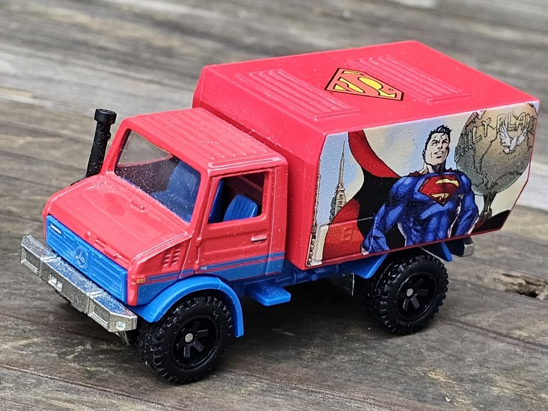 Superman (Mercedes Benz Unimog) - Image 3