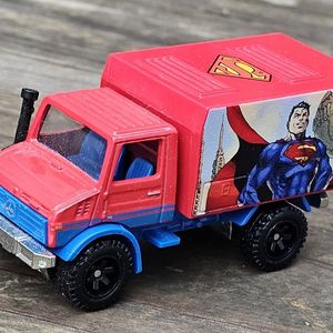 Superman (Mercedes Benz Unimog)