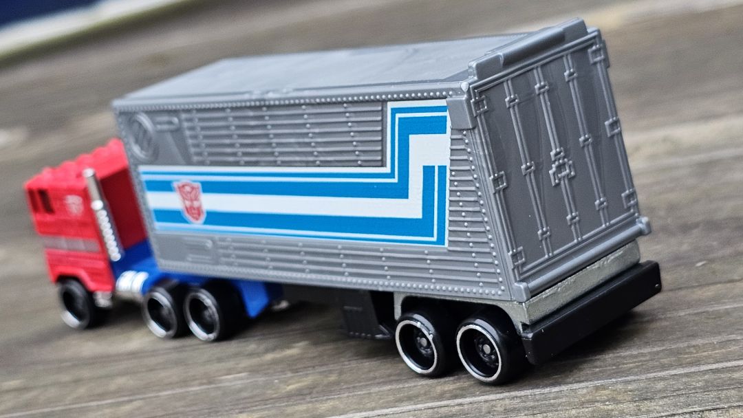 Track Fleet Optimus Prime  - Image 4