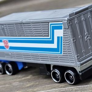 Track Fleet Optimus Prime 