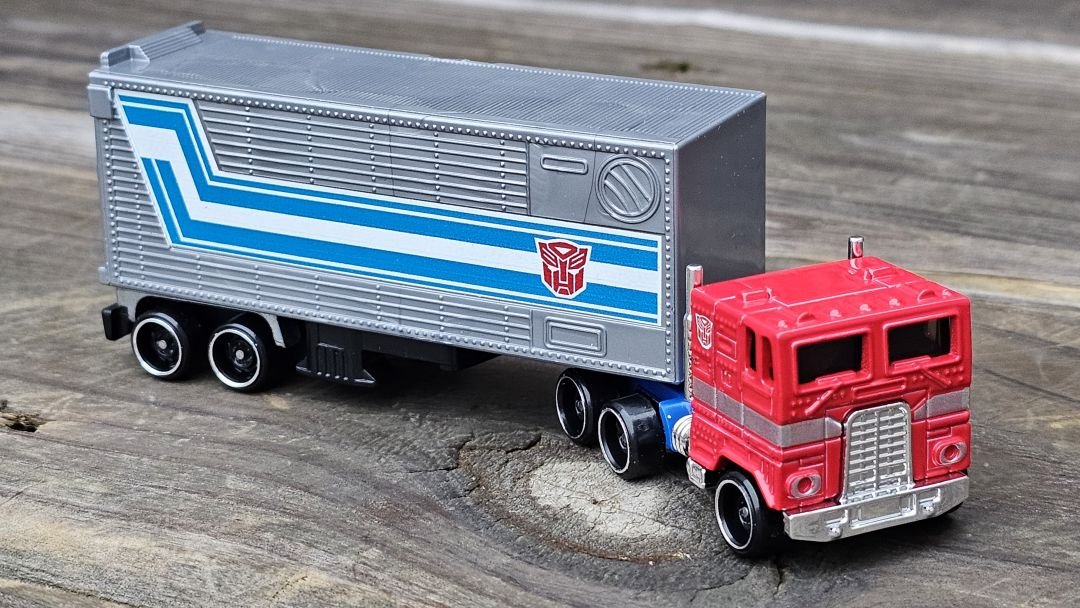 Track Fleet Optimus Prime  - Image 3