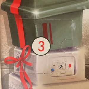2024 Star Wars Droid Factory Advent Calendar  