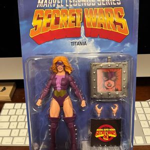 Marvel Legends Secret Wars Titania