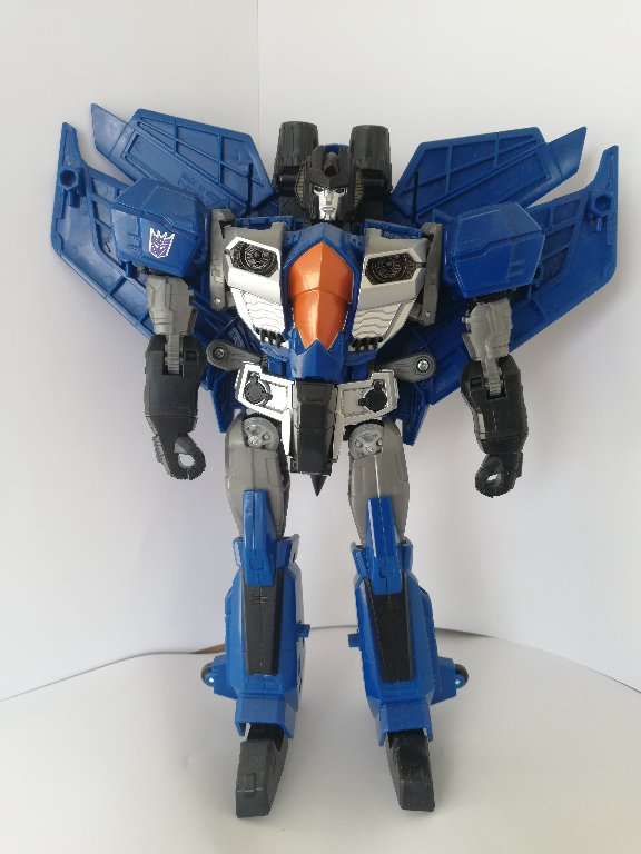 Thundercracker combiner wars - Image 1
