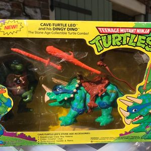 Cave-Turtle Leo and his Dingy Dino