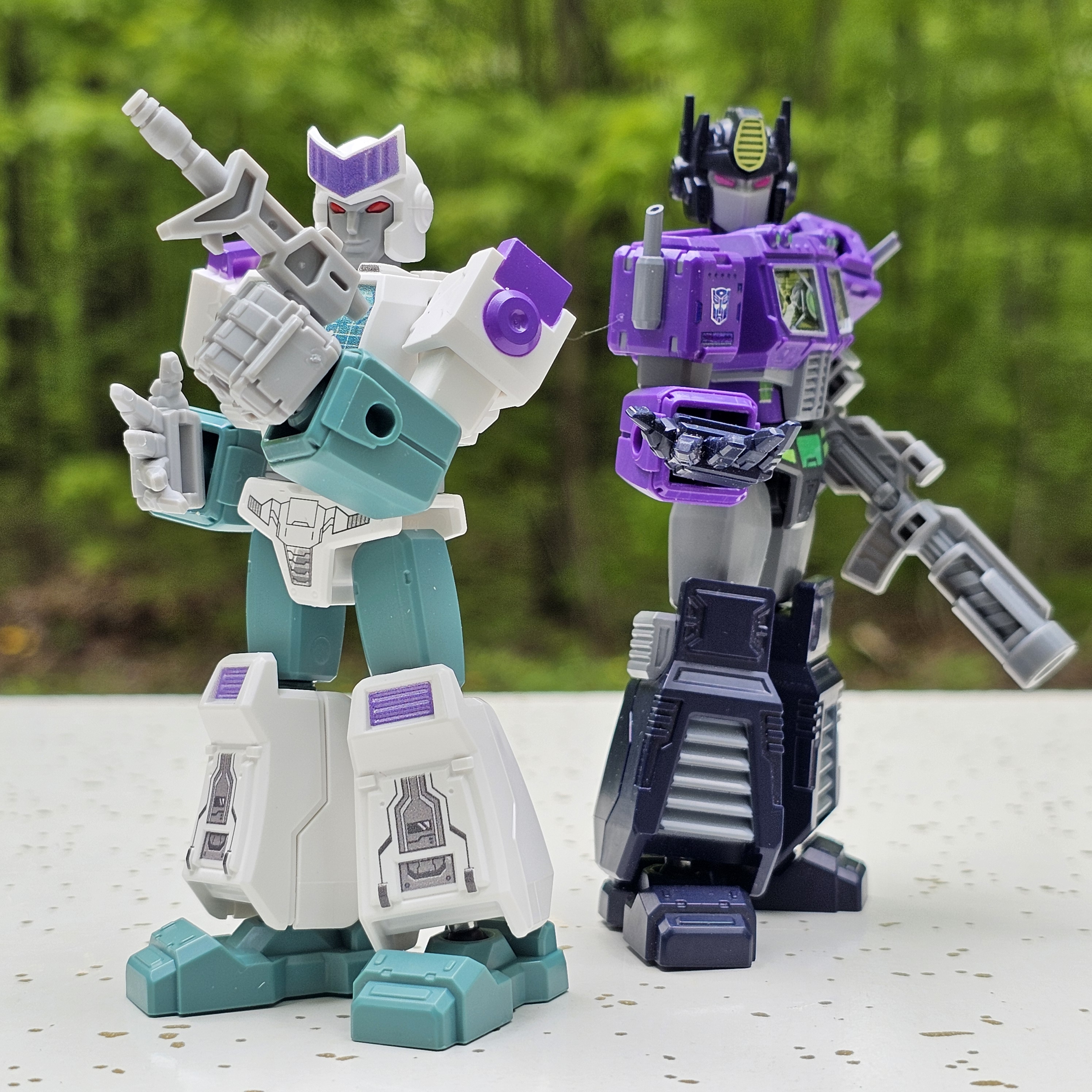 Shattered Glass Ratchet - Image 2