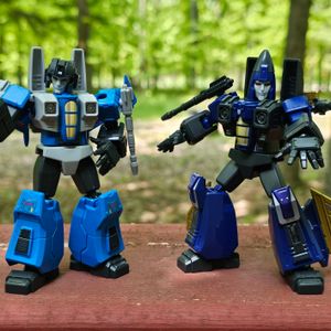 Blue seekers