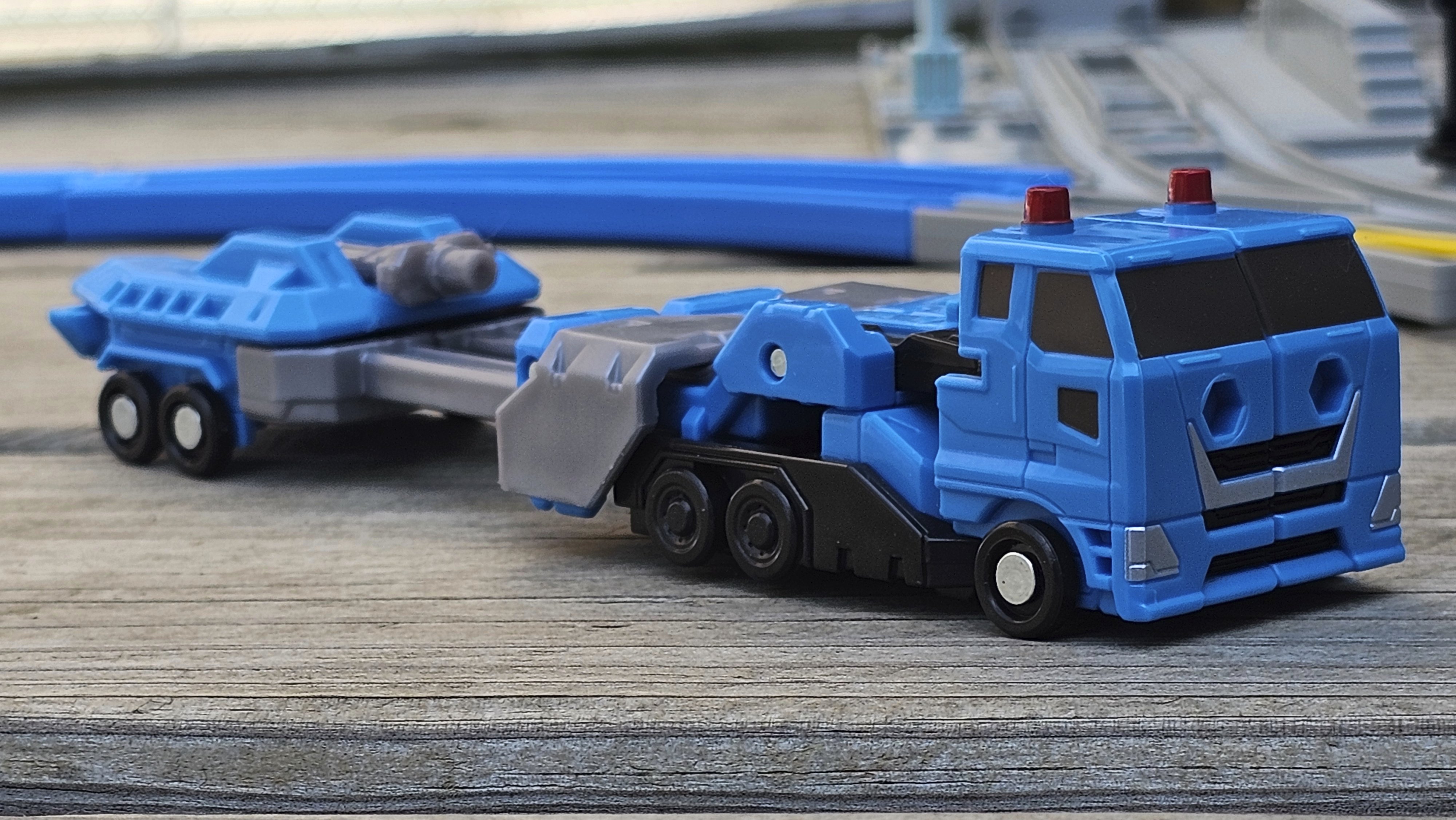 Eldouble Trailer - Image 2