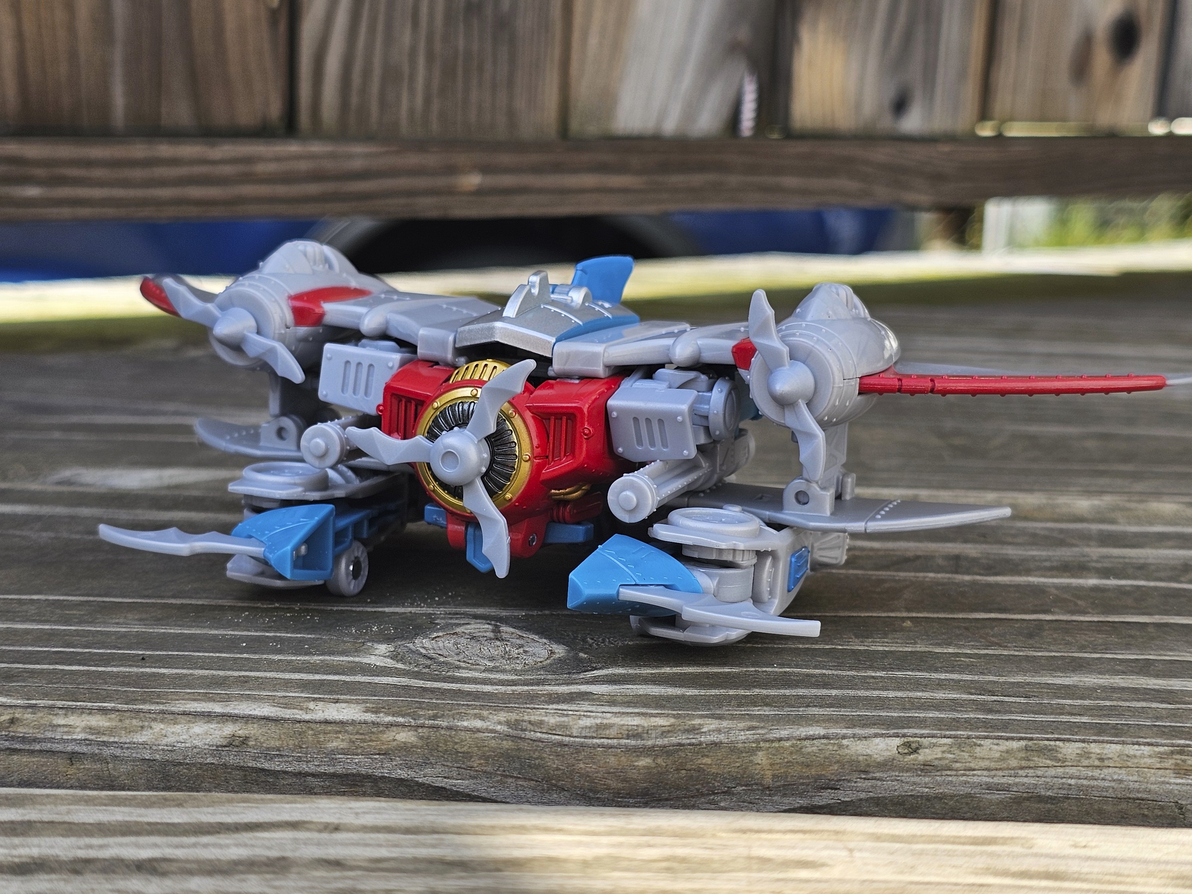 Hearts of Steel Starscream - Image 2