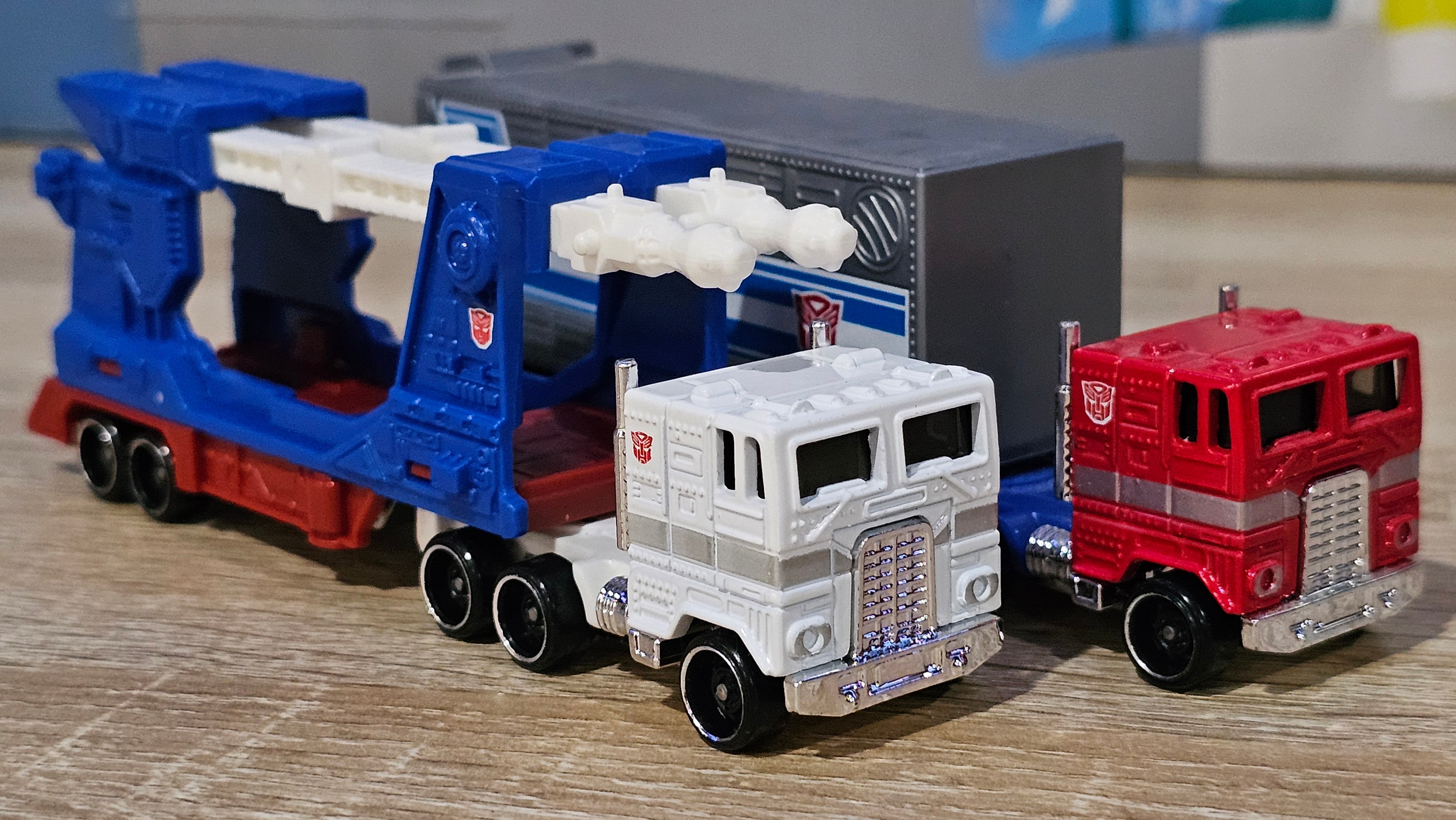 Track Fleet Ultra Magnus - Image 4