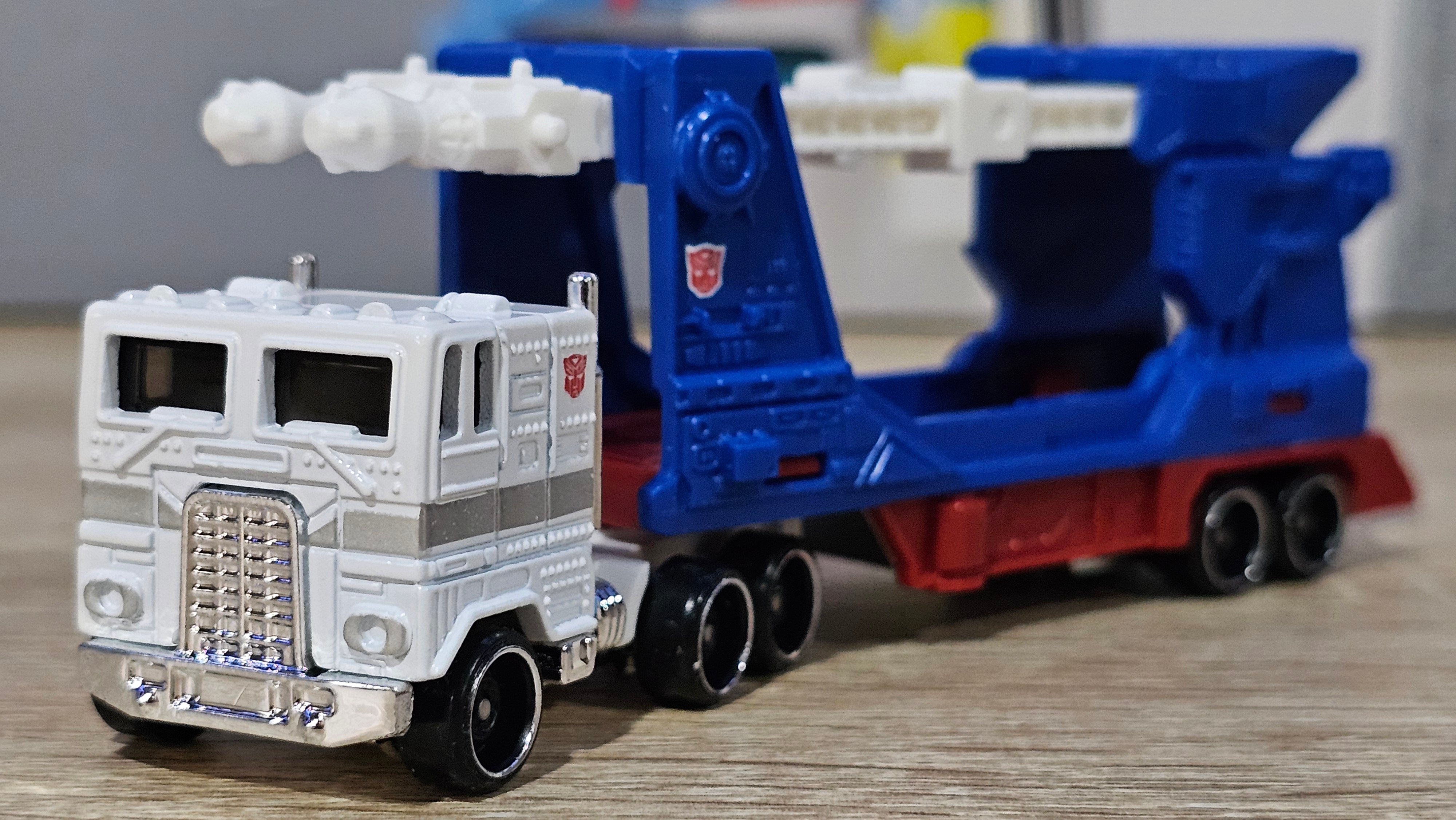 Track Fleet Ultra Magnus - Image 2