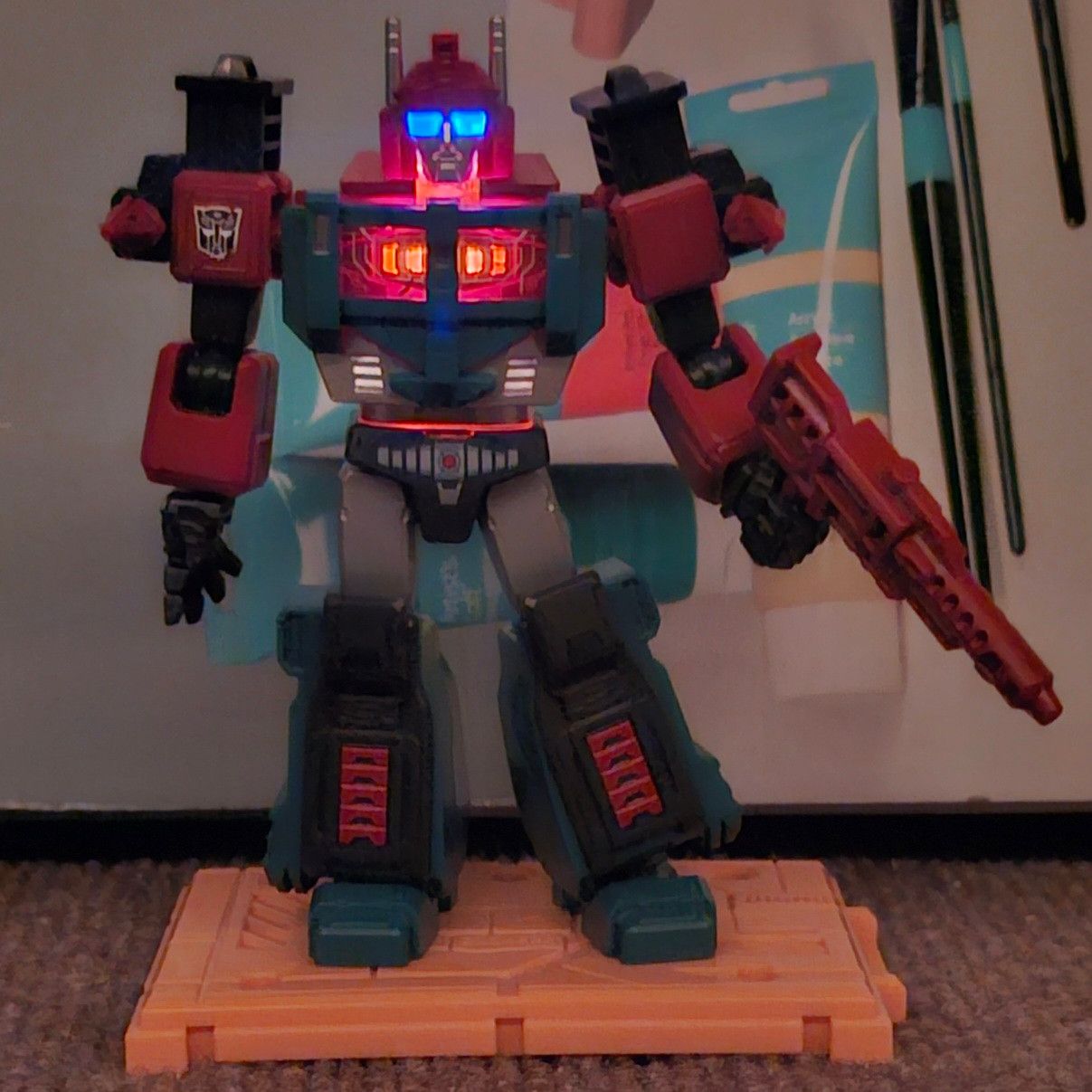 Shinning Shattered Glass Ultra Magnus - Image 3