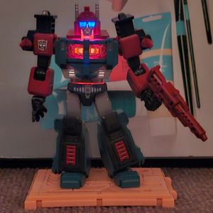 Shinning Shattered Glass Ultra Magnus