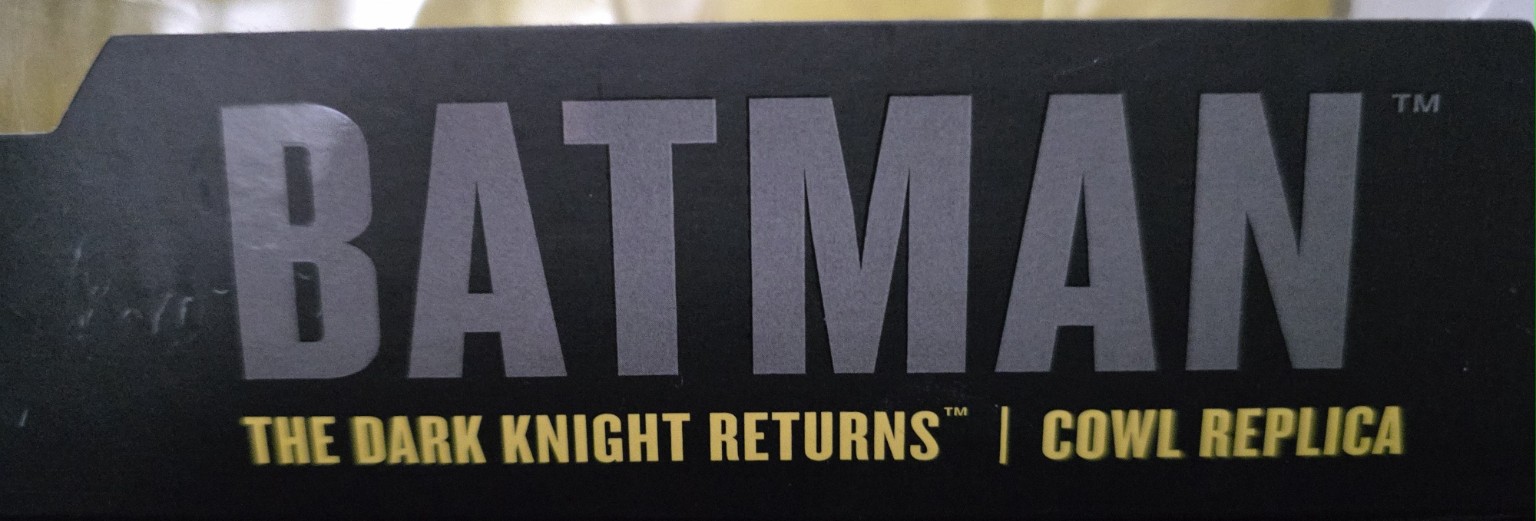 Dark Knight Returns Cowl (1:3 scale) - Image 2