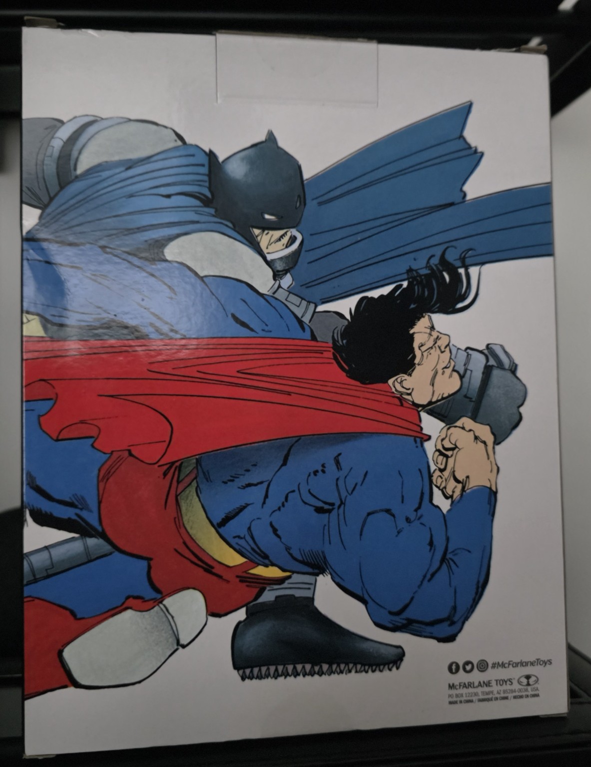 Dark Knight Returns Cowl (1:3 scale) - Image 3