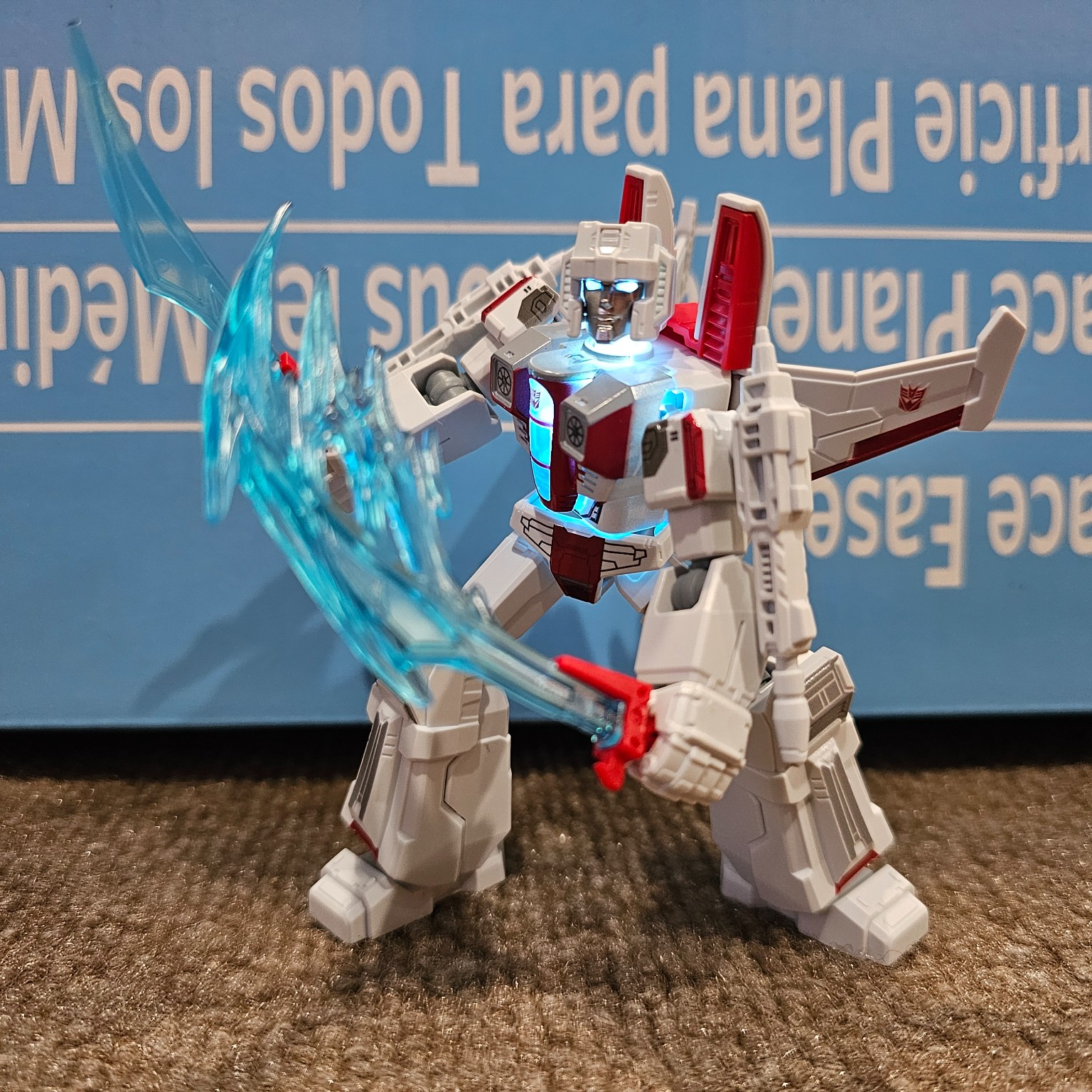 Shattered Glass Starscream  - Image 1