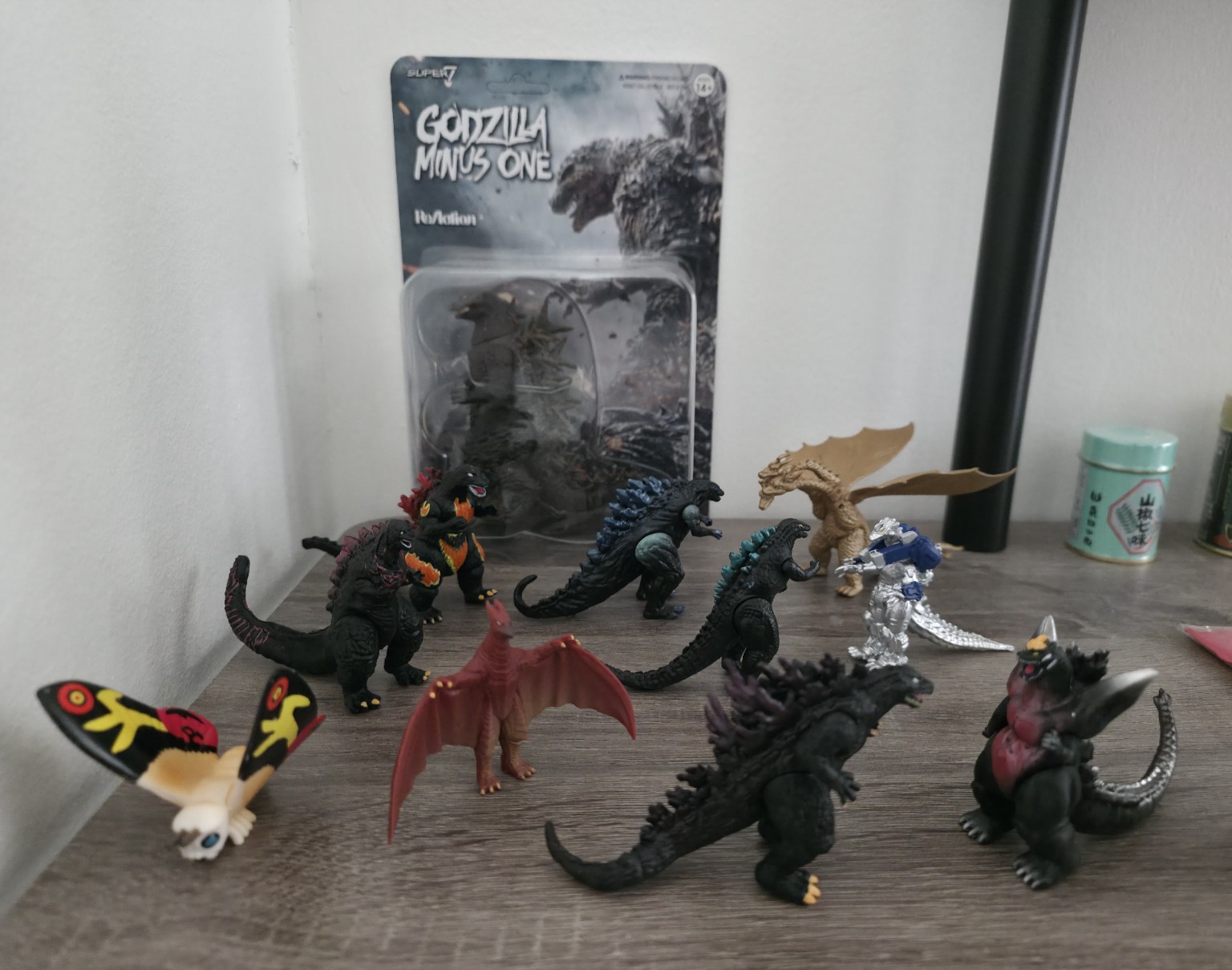 Godzilla and monsters - Image 1