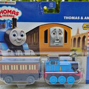 Thomas & Annie