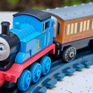 Thomas & Annie