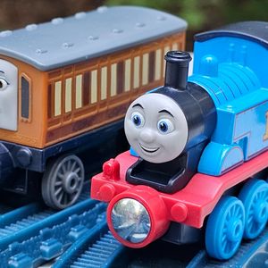 Thomas & Annie