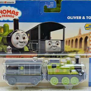 Oilver & Toad