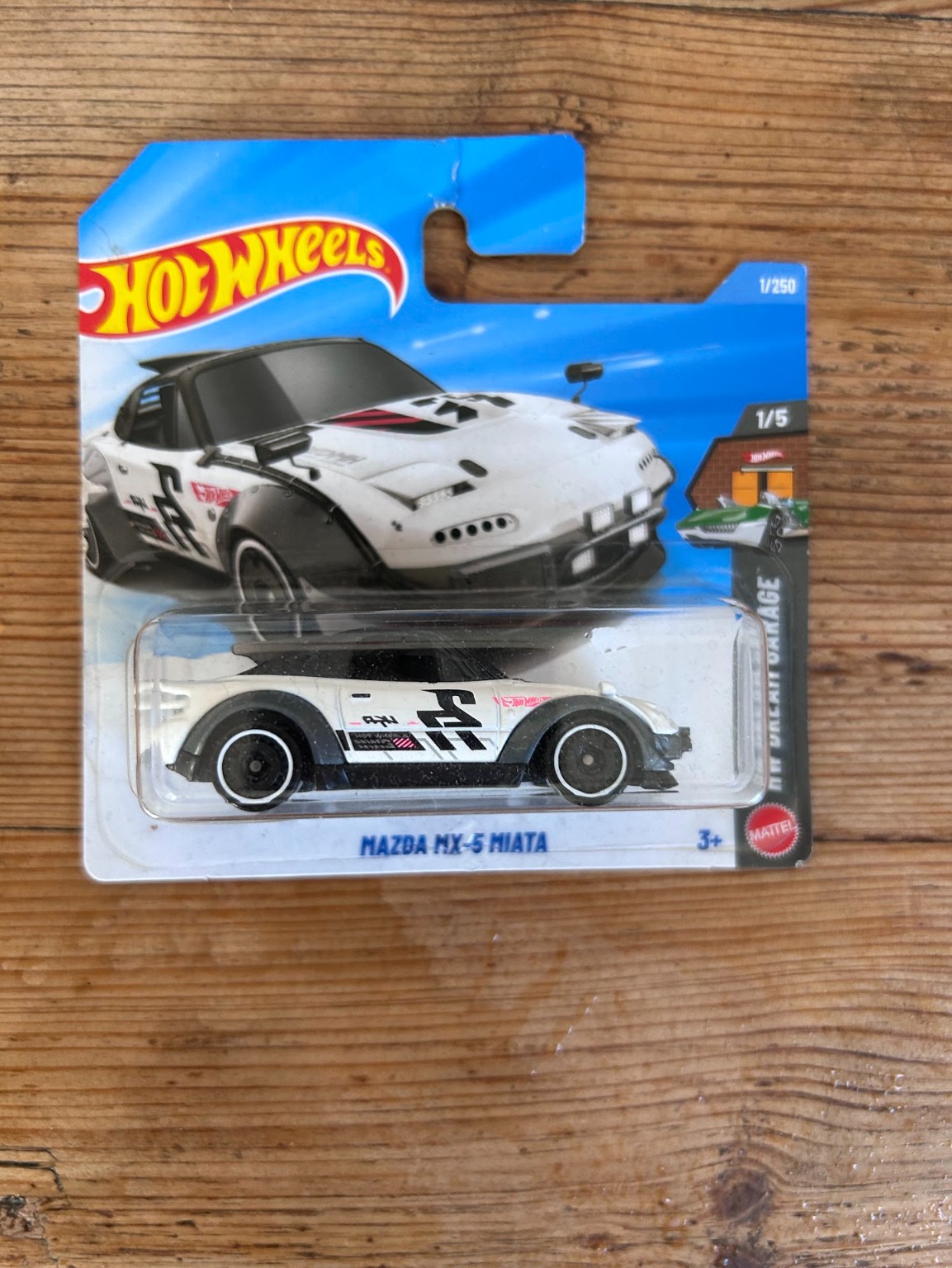 Hot Wheels Mazda MX-5 Miata - Image 1