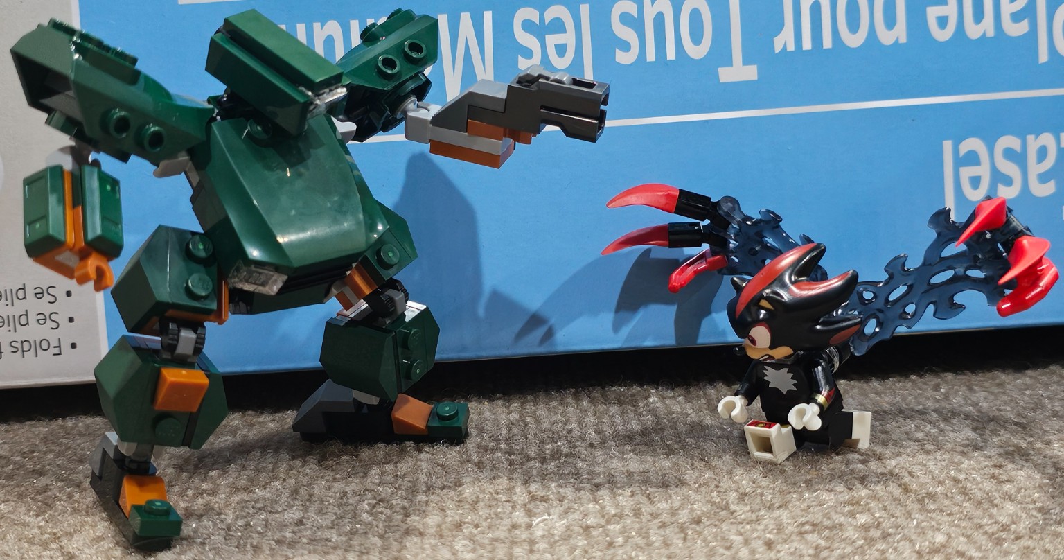 Shadow Mech v.s. G.U.N. Trooper - Image 4