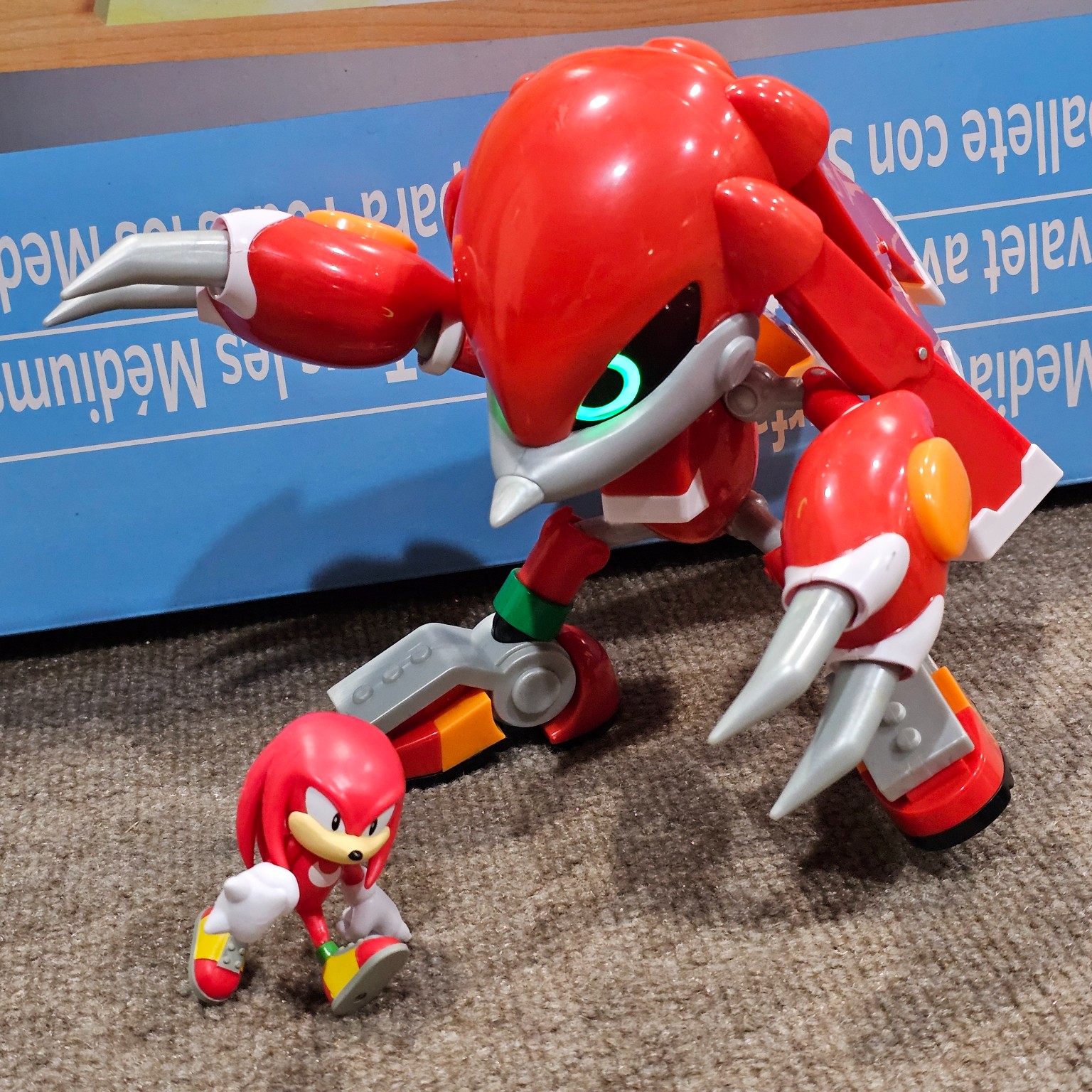 Giant Mecha Knuckles  - Image 3