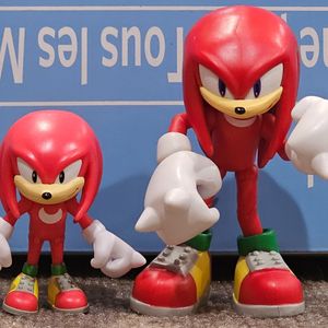 Giant Mecha Knuckles 