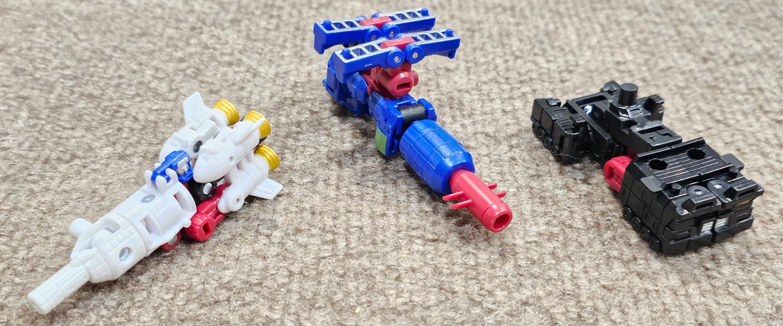 Jetfire and Space Mini-Con Team - Image 7