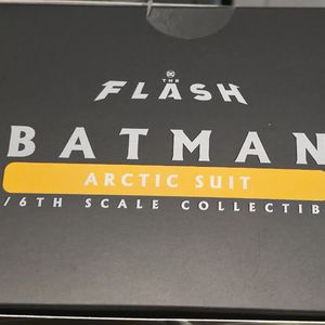Hot Toys MMS897 The Flash Batman (Arctic Suit) 1/6th scale Collectible Figure