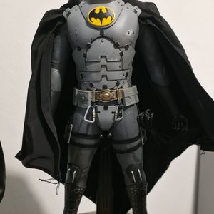 Hot Toys MMS897 The Flash Batman (Arctic Suit) 1/6th scale Collectible Figure