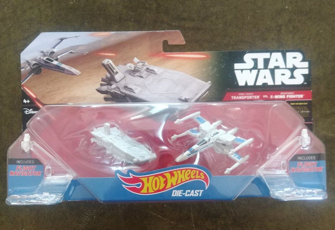 Star Wars Hot Wheels diecast Transporter / x-wing - Image 1
