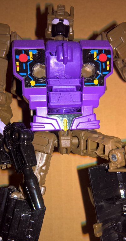 Power of the Primes - Deluxe - Decepticon - Blast Off - Image 3