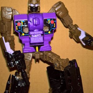 Power of the Primes - Deluxe - Decepticon - Blast Off