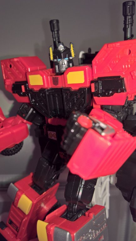 Power of the Primes - Voyager - Autobot - Inferno - Image 2