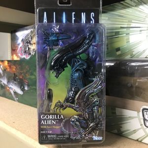 Gorilla Alien with Face Hugger