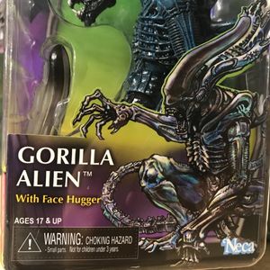 Gorilla Alien with Face Hugger
